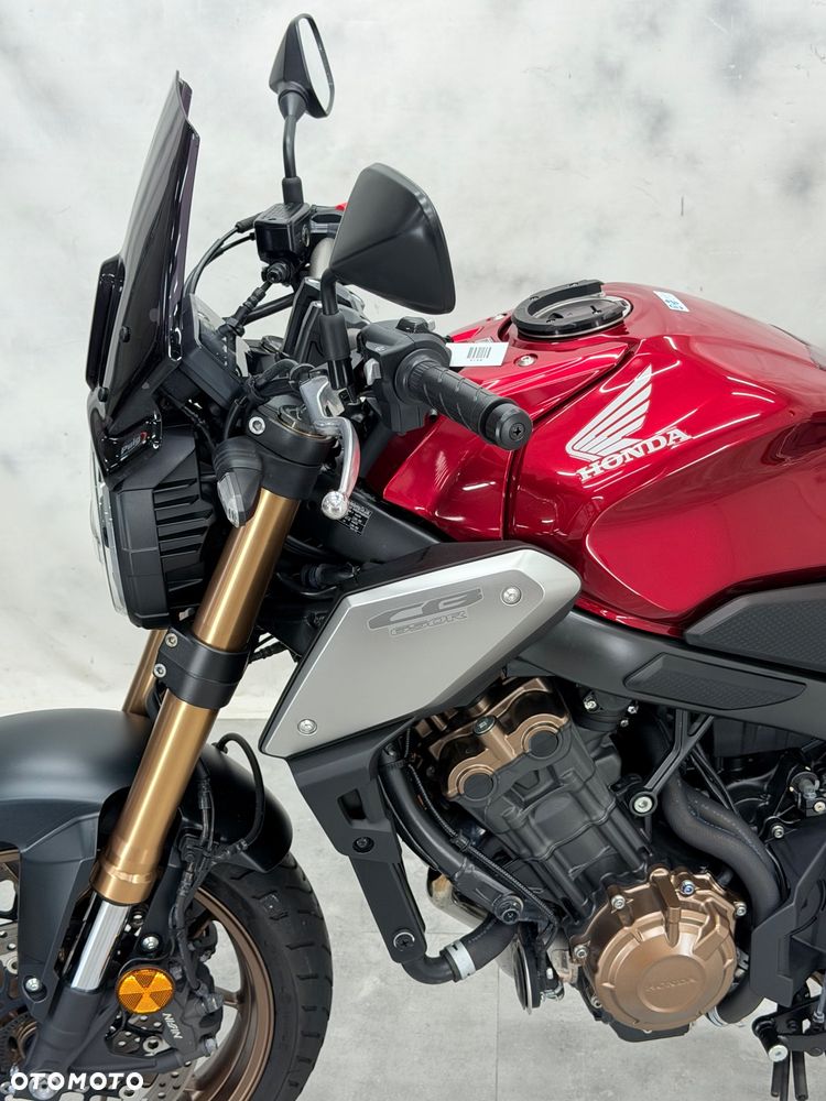 Honda CB - 22