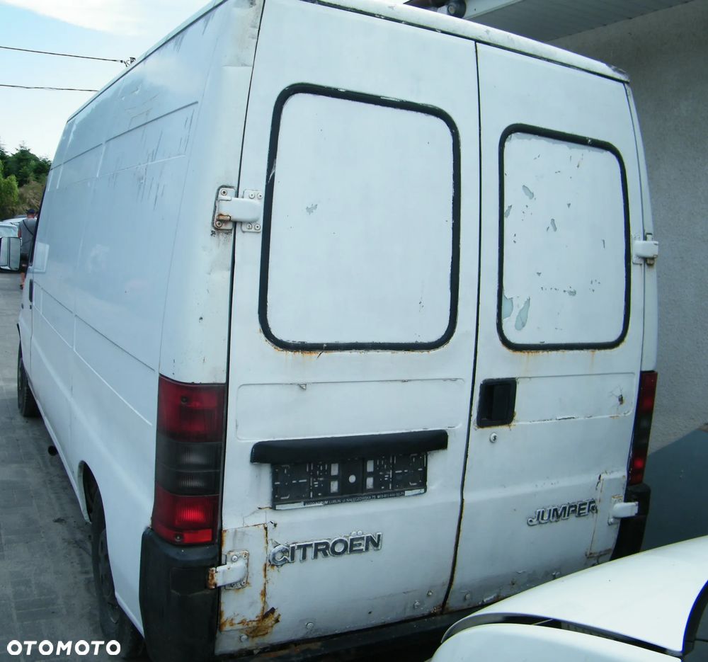 Citroen Jumper (94-02r.) 2.5D 90KM. Silnik T8A (DJ5T) Skrzynia 20KM66 . Cały na części GWARANCJA !!!!  Przód Tył Zestaw Komplet Drzwi Klapa Zderzak Błotnik Maska Grill Atrapa Szyba Pas Lampa Lusterko Boczki Fotel Kanapa Kokpit Deska Rozdzielcza Przełącznik Włącznik Sterownik Przewody Wiązka Instalacja Moduł Komputer Czujnik Listwa Pompa Alternator Wtryski Głowica Rozrusznik Kompresor Sprzęgło Dwumas Silnik Skrzynia ABS Klimatyzacji Paliwa Wspomagania Kolektor Turbina Przepustnica Zawór Chłodnica Koło Hak Belka Sanki Zawieszenie Mcpherson Półoś Amortyzator Wydech Tłumik Zacisk Most - 7