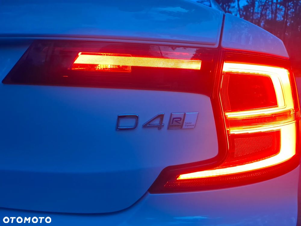 Volvo S90 D4 R-Design - 12