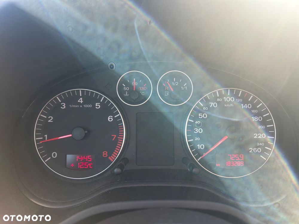 Audi A3 3-drzwiowe 1.6 Ambiente - 17
