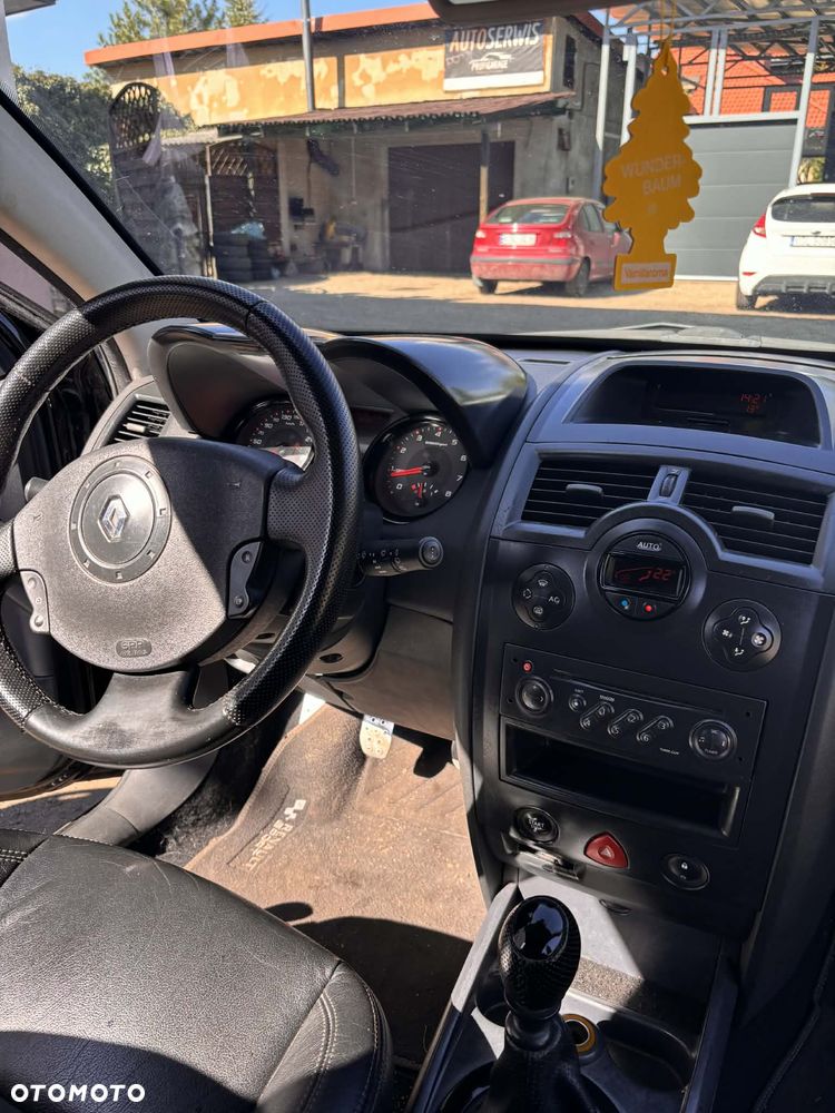 Renault Megane 2.0 Sport - 10
