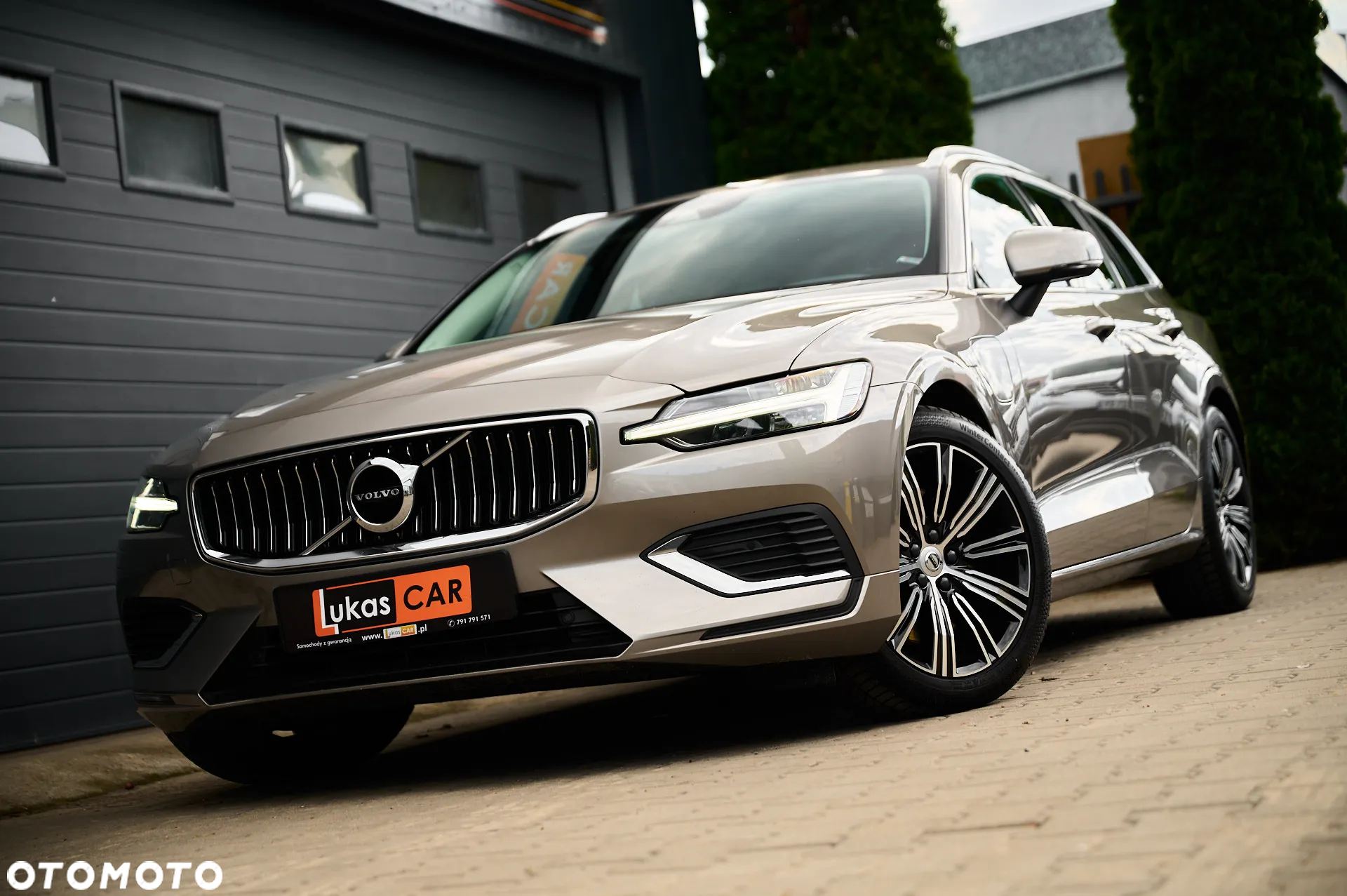 Volvo V60 T6 AWD Plug-In Hybrid Inscription Expression - 29