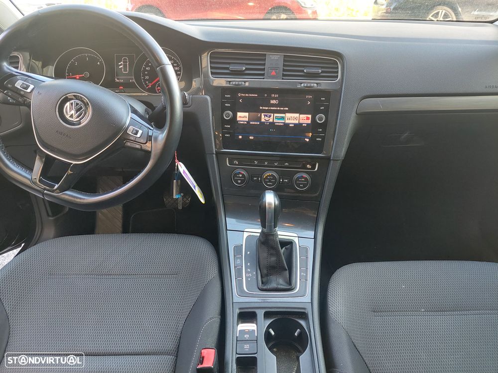 VW Golf Variant 1.6 TDi Confortline DSG - 14