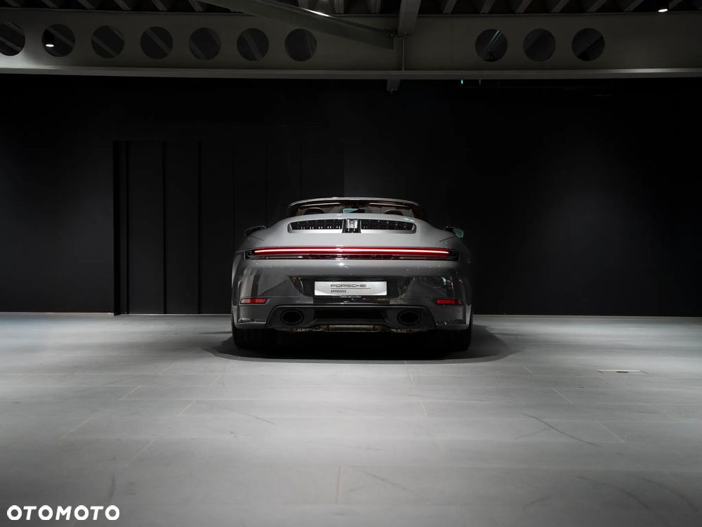 Porsche 911 - 4