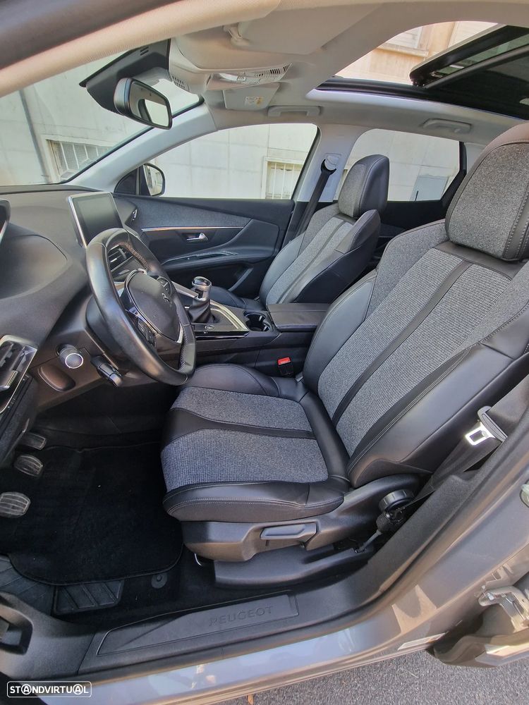 Peugeot 3008 PureTech 130 Stop & Start GPF Allure - 17