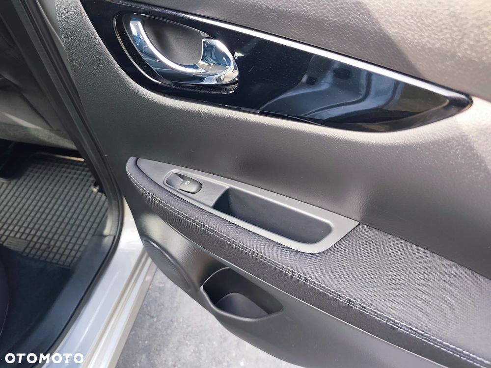 Nissan Qashqai 1.3 DIG-T Acenta EU6d - 23