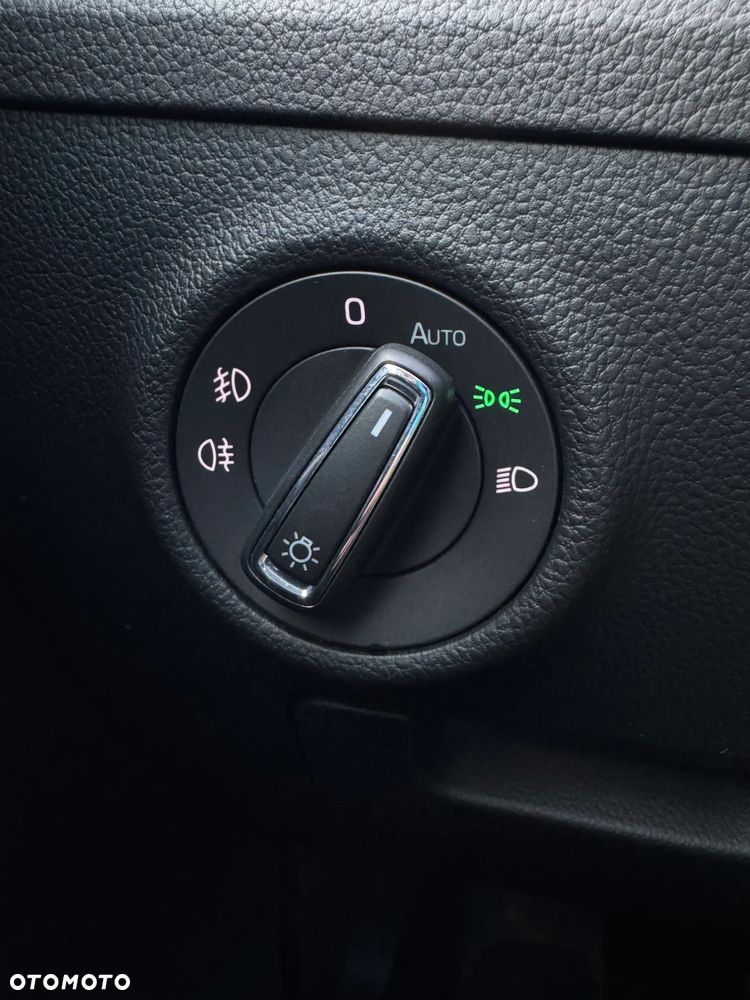 Skoda Superb 2.0 TDI SCR Ambition - 23