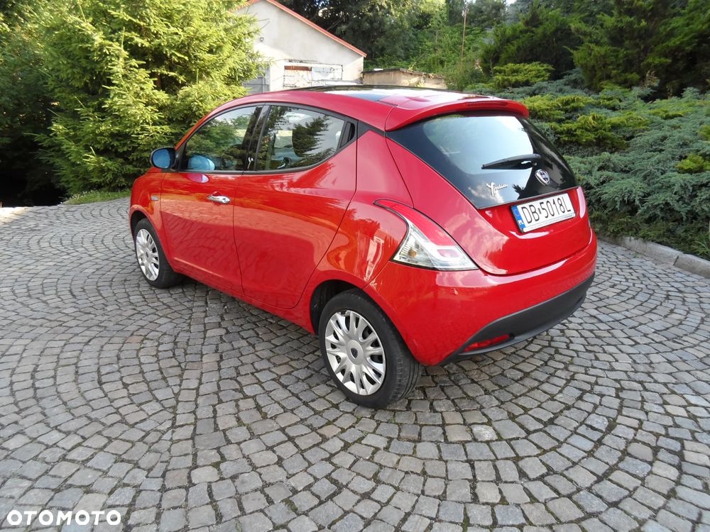 Lancia Ypsilon Y 0.9 TwinAir Turbo 8V Platinum - 12