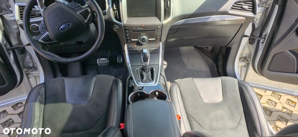 Ford Edge - 18