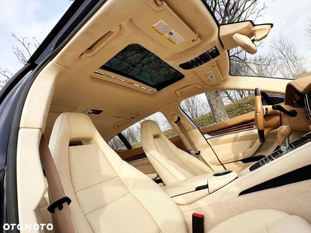 Porsche Panamera - 5