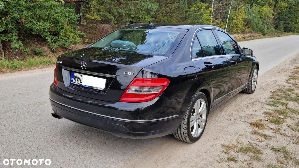 Mercedes-Benz Klasa C 180 CGI BlueEff Avantgarde - 5