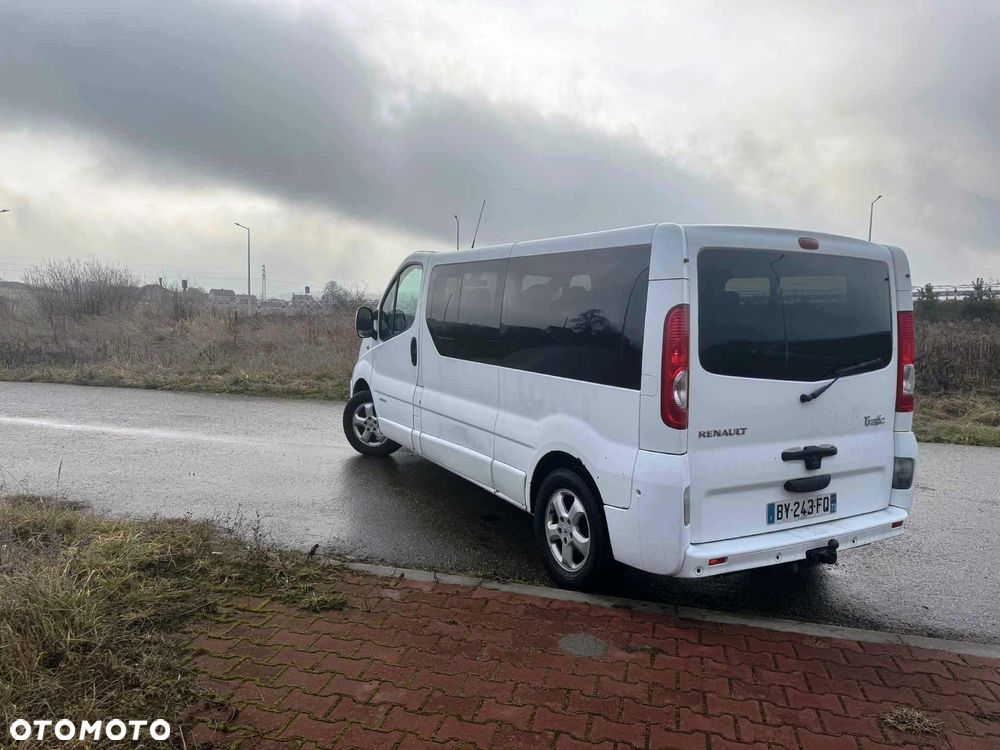 Renault Trafic FAP Passenger Black Edition - 22