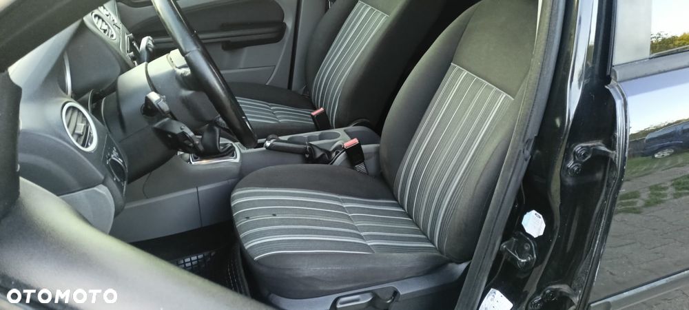 Ford Focus 1.6 TI-VCT Ambiente - 22
