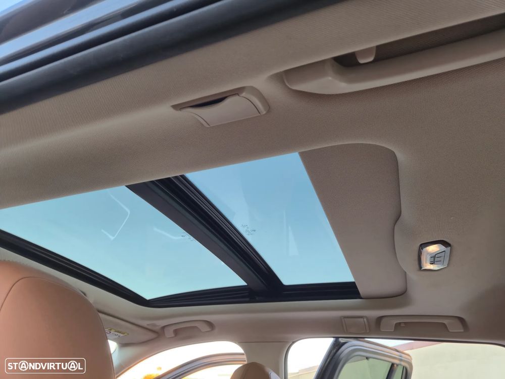 BMW 320 e Touring Line Luxury Auto - 26