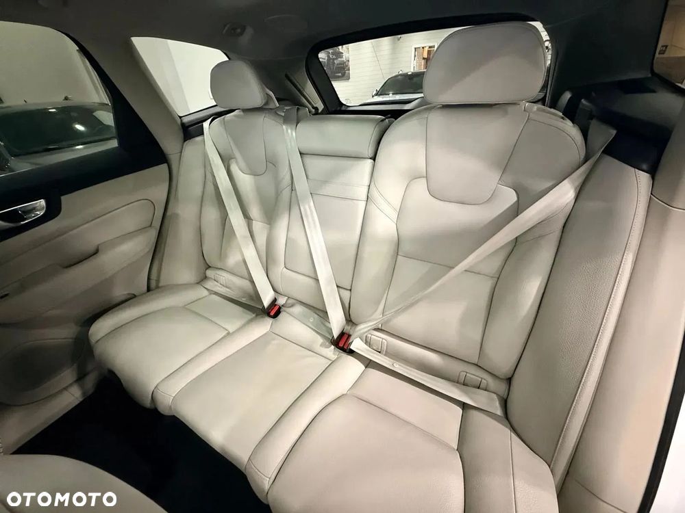 Volvo XC 60 T5 GPF AWD Inscription - 24