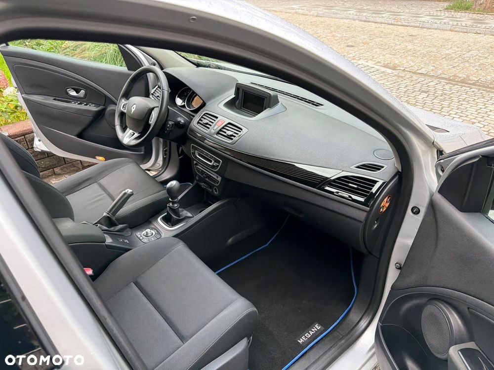 Renault Megane 2011 photo 4