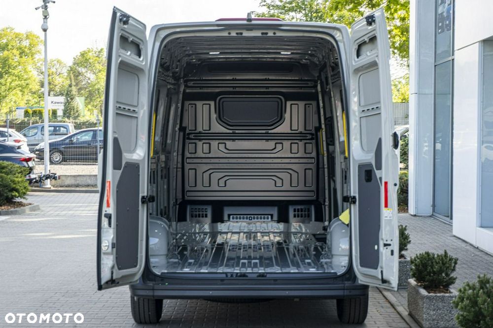 Volkswagen Crafter - 10