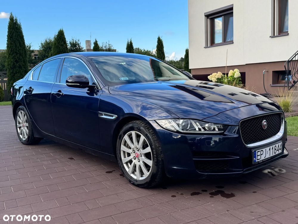 Jaguar XE 2.0 T Prestige - 14