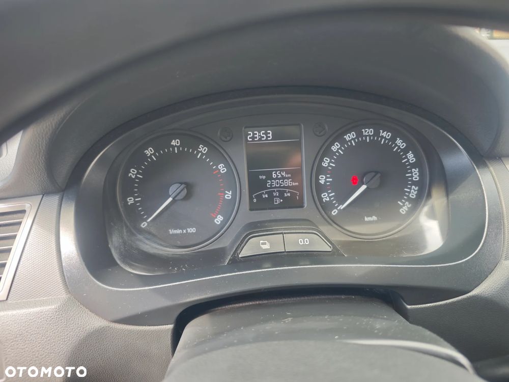 Skoda RAPID 1.2 TSI Active - 18