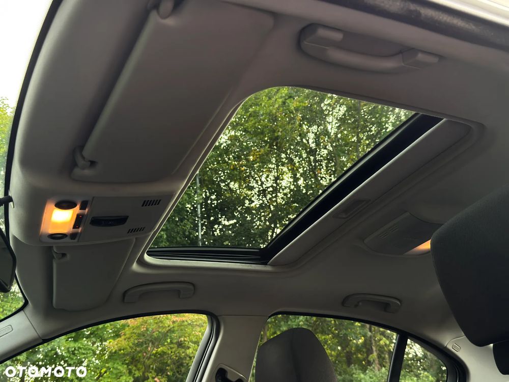 BMW Seria 3 320i - 24