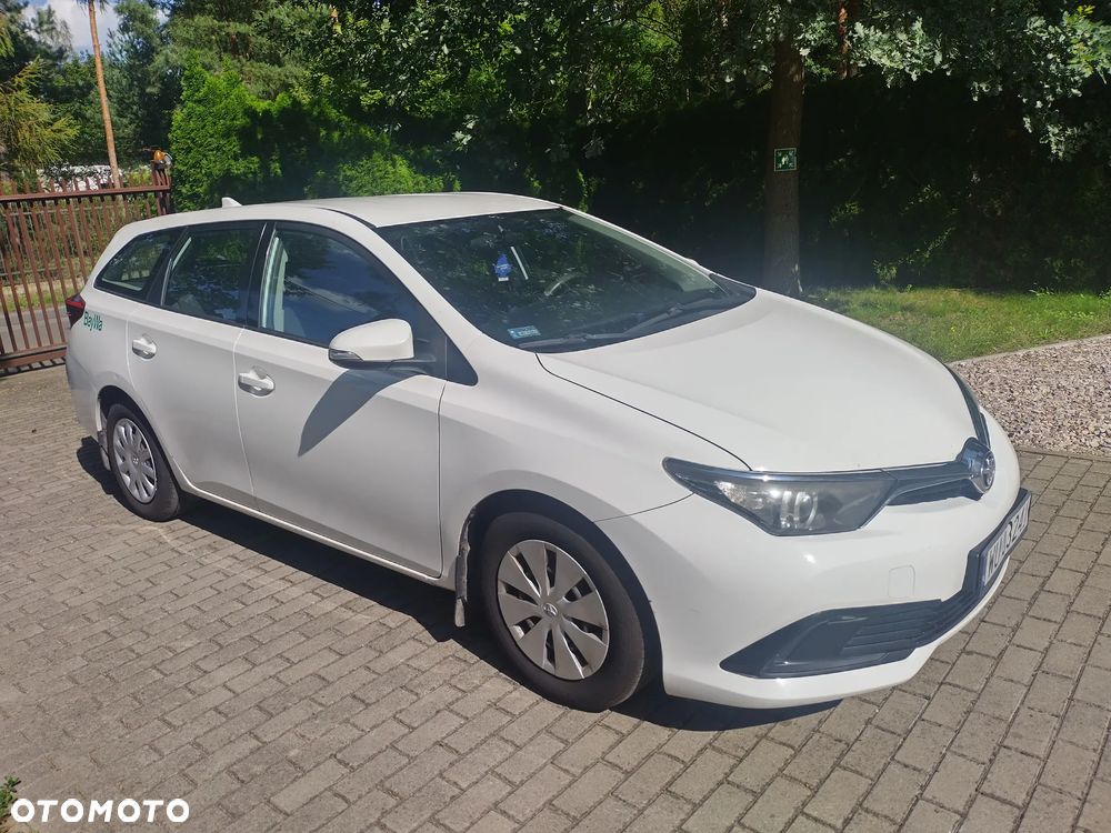 Toyota Auris 1.4 D-4D Active - 5