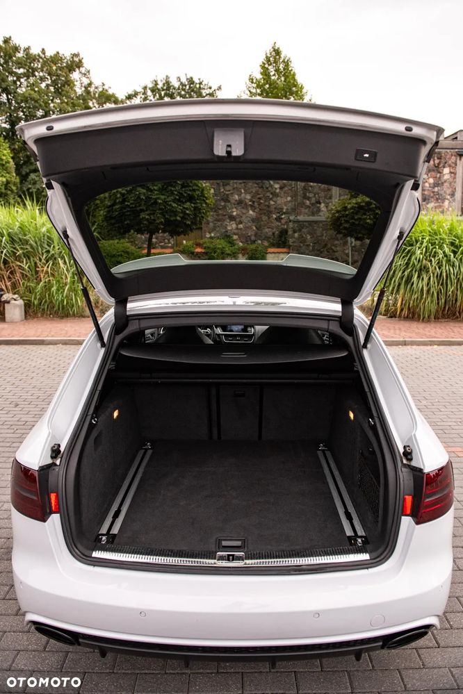Audi RS4 Avant Avant S tronic - 21