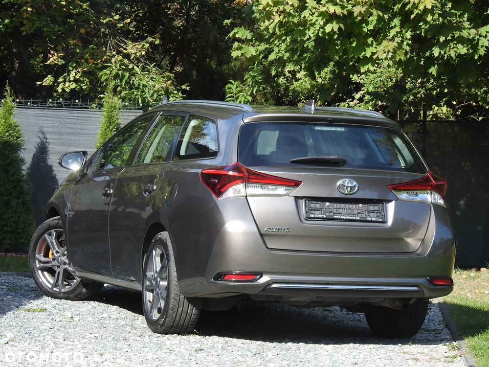 Toyota Auris 1.6 Premium - 3