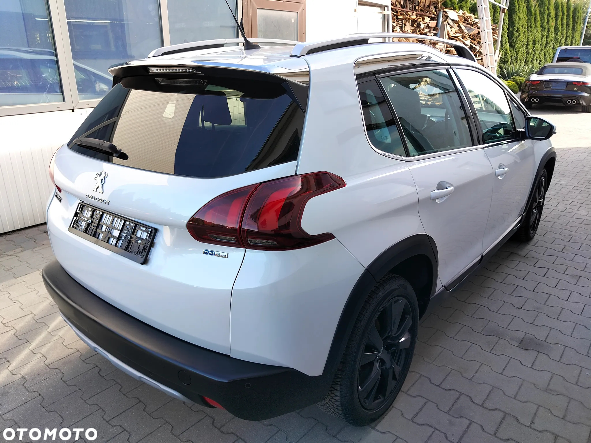 Peugeot 2008 PureTech 110 Stop&Start Allure - 4