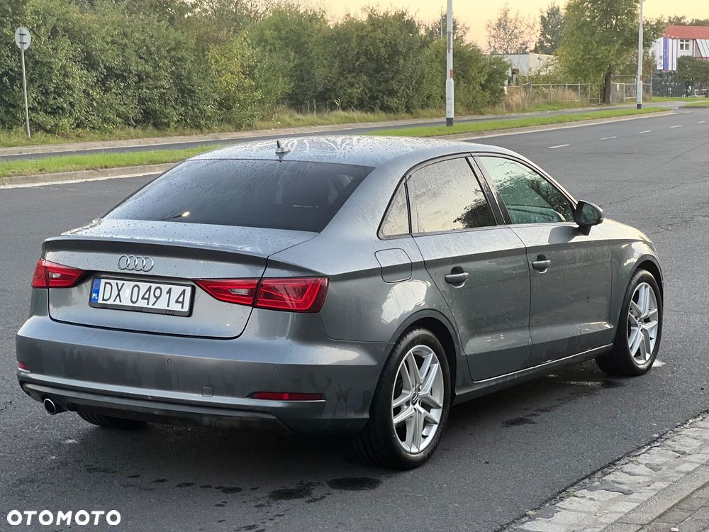 Audi A3 1.6 TDI Attraction - 4