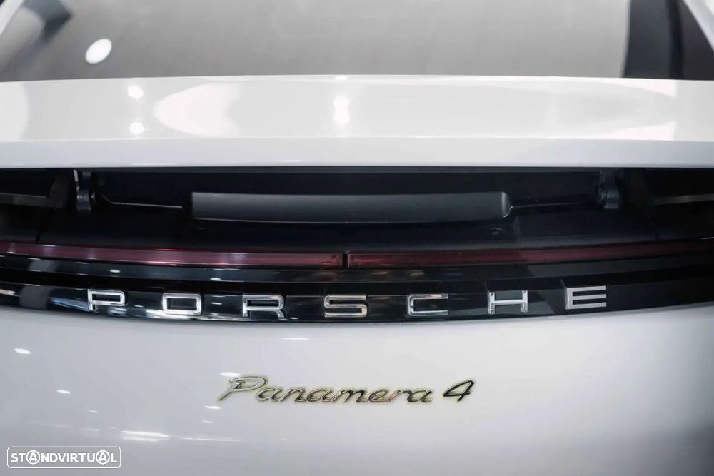 Porsche Panamera 4 E-Hybrid Platinum Edition - 12