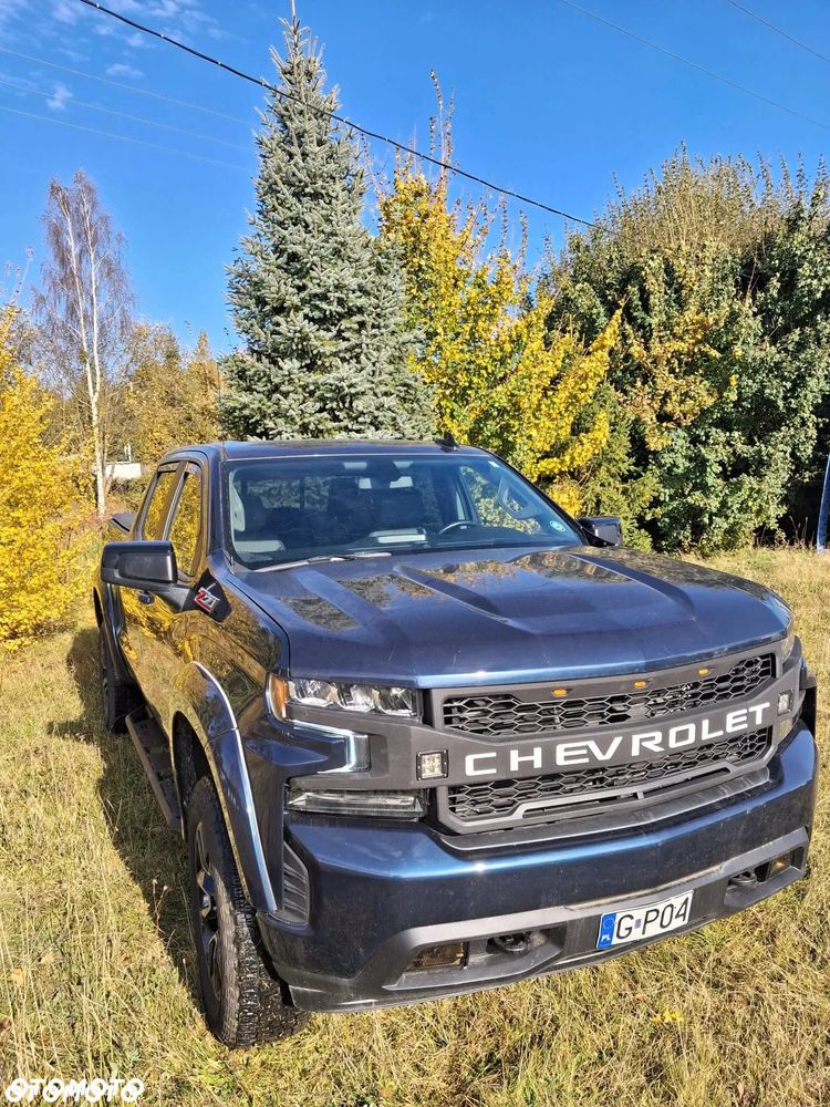 Chevrolet Silverado - 3