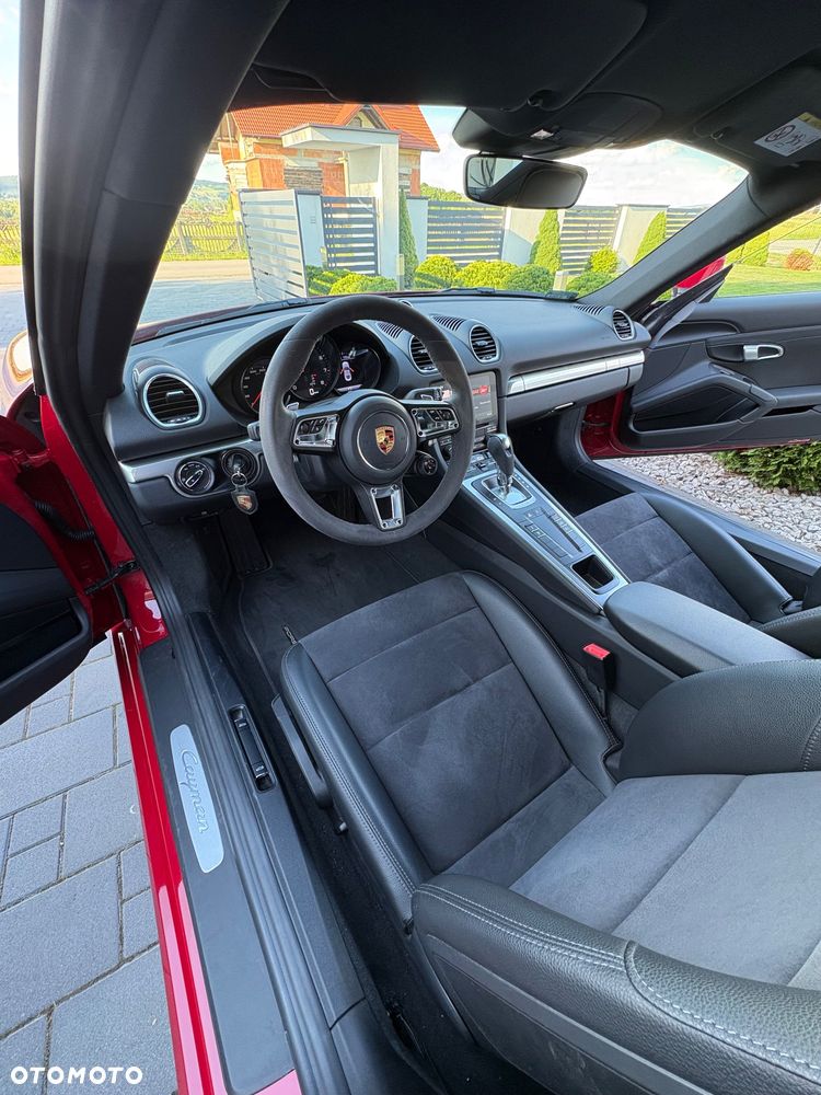 Porsche 718 Cayman - 14