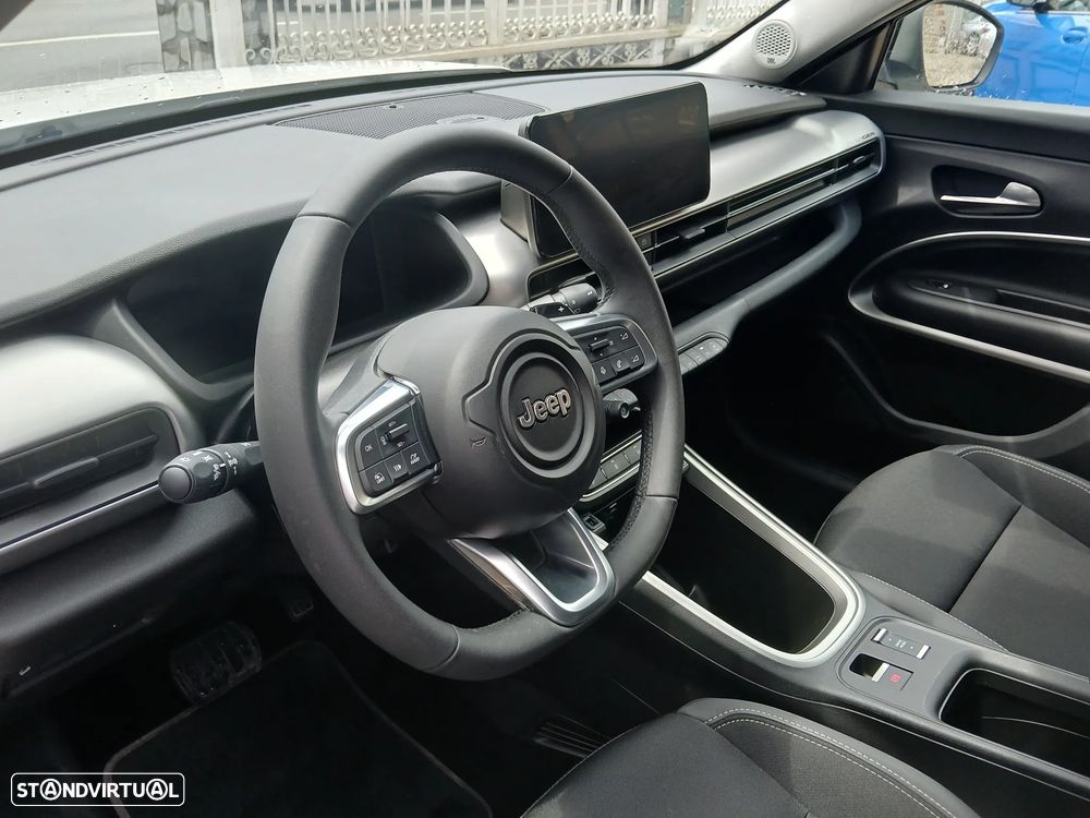 Jeep Avenger 1.2 e-Hybrid Altitude DCT - 17