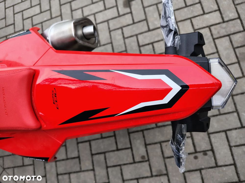 QJMOTOR COV 125X - 27