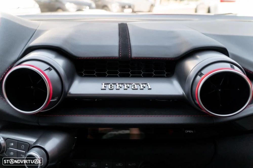 Ferrari 812 Superfast 6.5 V12 - 26