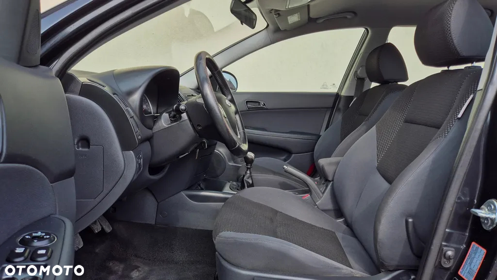 Hyundai i30 1.4 Comfort EU5 - 12