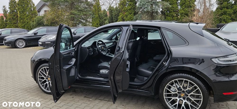 Porsche Macan Turbo - 25