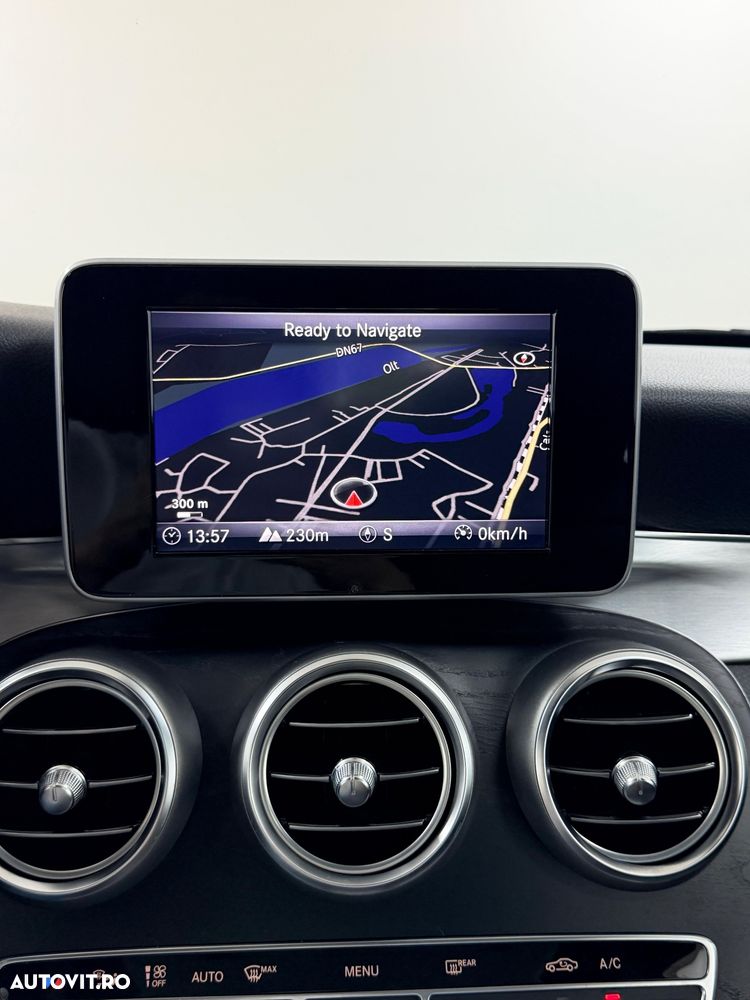 Mercedes-Benz C 180 9G-TRONIC AMG Line - 24