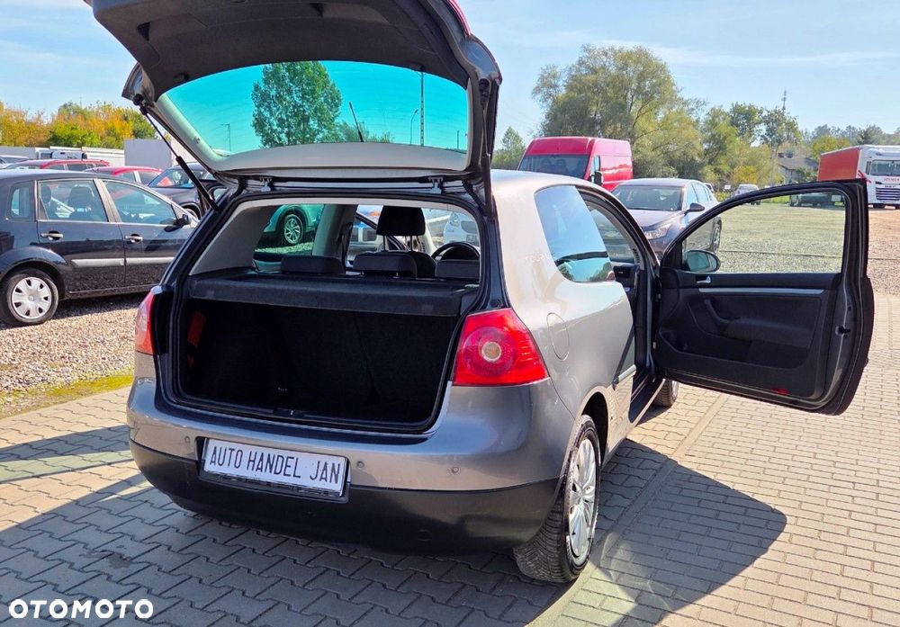 Volkswagen Golf - 25