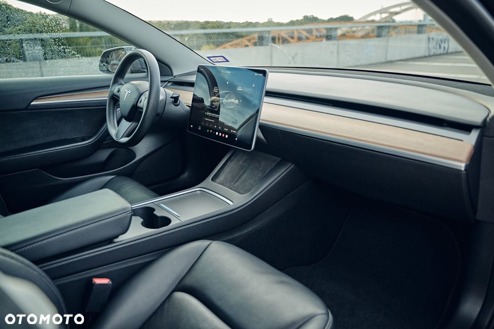 Tesla Model 3 - 19