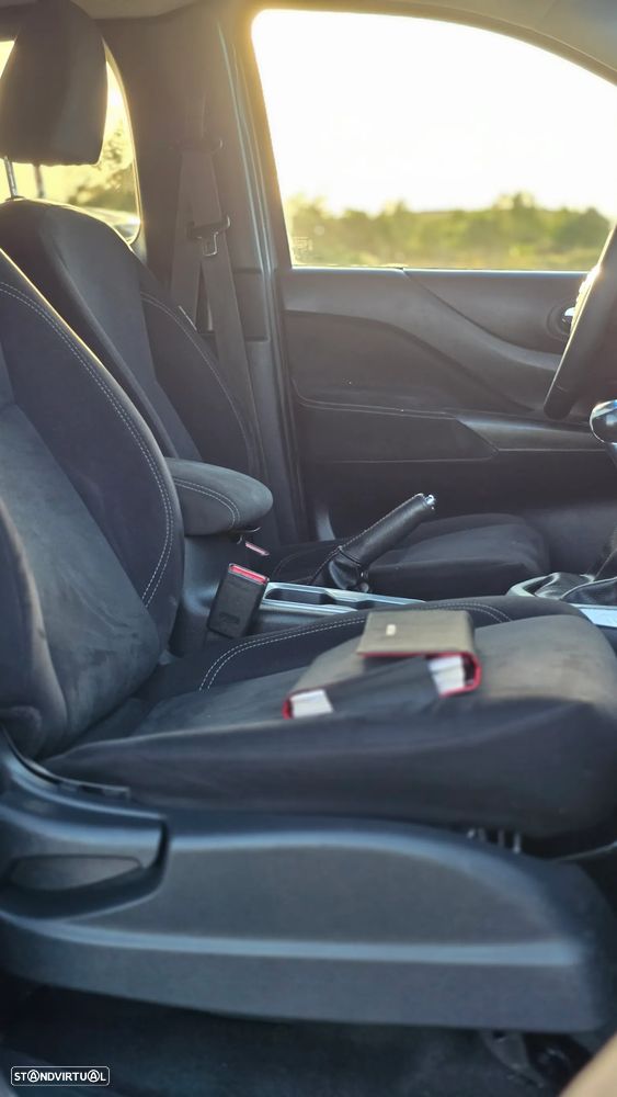 Nissan Navara 2.3 dCi CD 4WD Tekna - 13