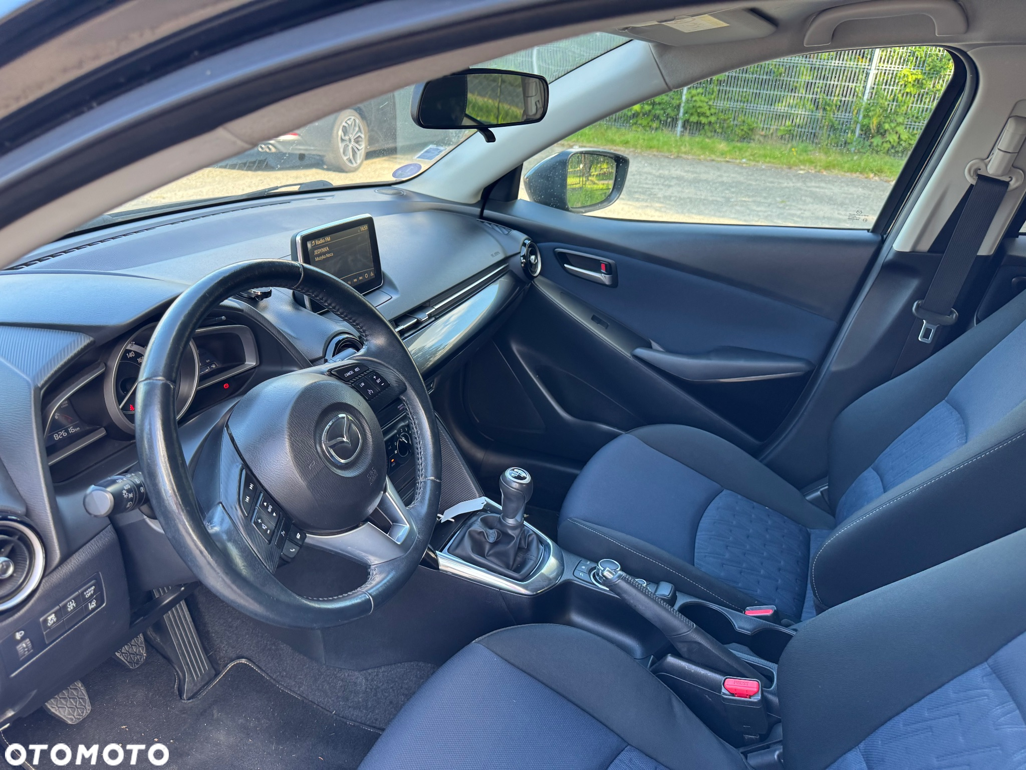 Mazda 2 - 17