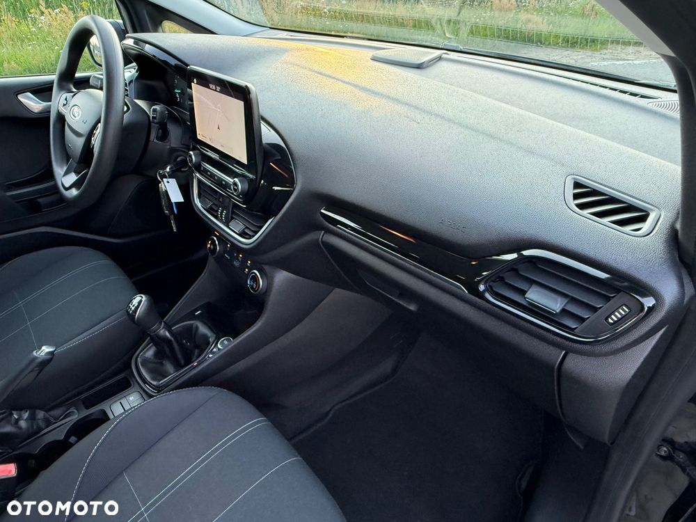 Ford Fiesta 1.1 S&S TITANIUM - 29