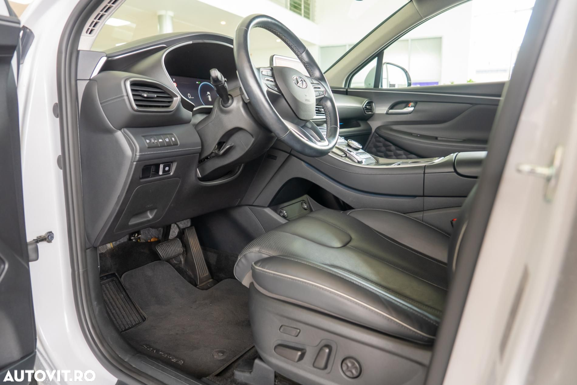 Hyundai Santa Fe Hybrid 1.6 l 230 CP 4WD 6AT Luxury - 13