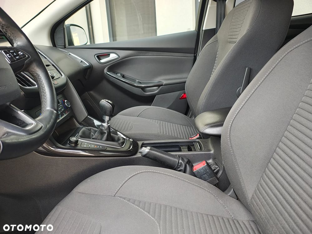 Ford Focus 1.5 TDCi DPF Start-Stopp-System Titanium - 12