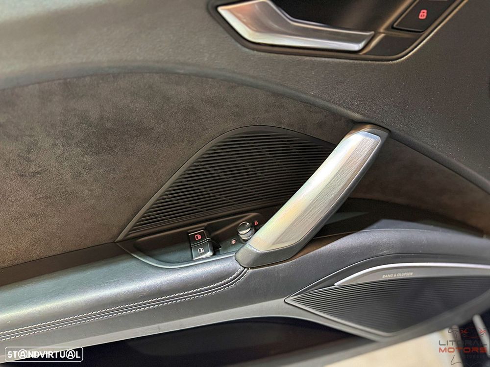 Audi TT Coupé 45 TFSI quattro S tronic - 16