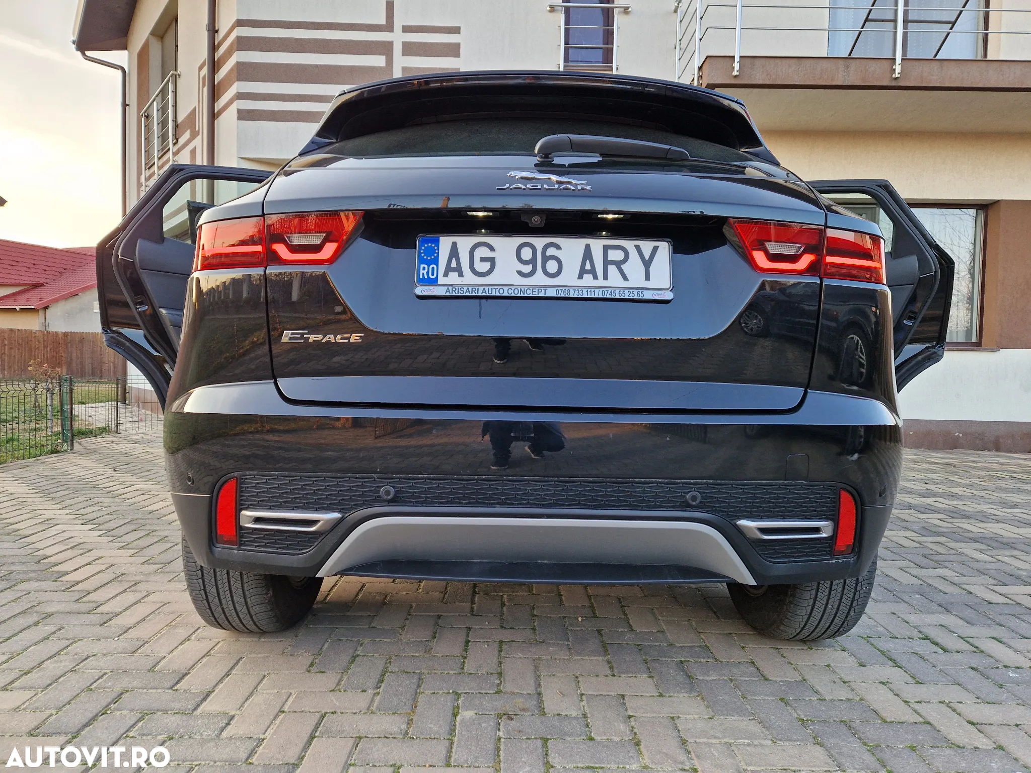 Jaguar E-Pace D165 AWD R-Dynamic HSE - 30