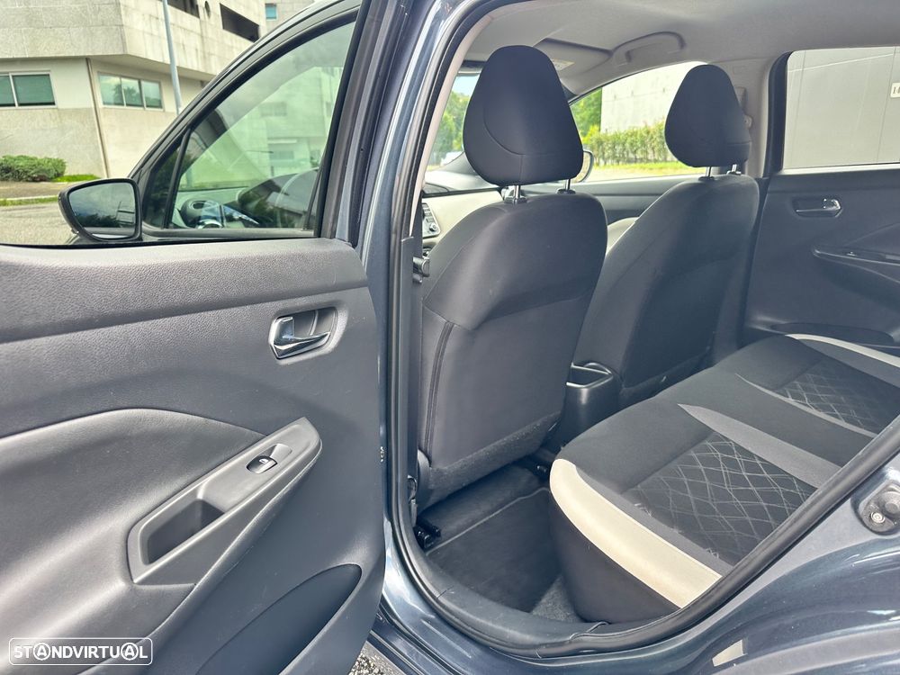 Nissan Micra 1.0 IG-T N-Design Black P.Navi - 32