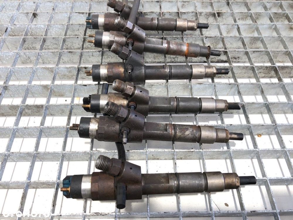 WTRYSKIWACZE KOMPLET  RENAULT TRUCKS MIDLUM 2000 - 2022 220.18/D - 4