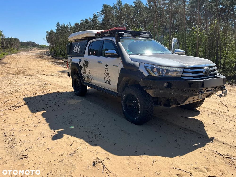 Toyota Hilux ver-2-4-d--4d-double-cab-selection-4x4 - 2